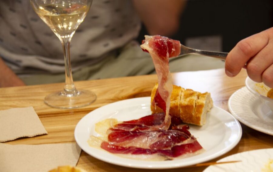 Secret walking Food Tours San Sebastian - Entering San Sebastián through pintxos, not tourist shortcuts